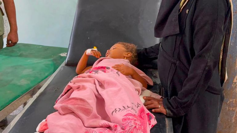 القوات اليمنية تدك غرف قيادة الحوثيين رداً على هجمات الخوخة وحيس